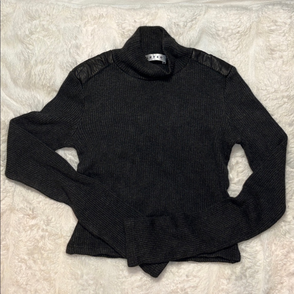 GBTS top size small​​​​​